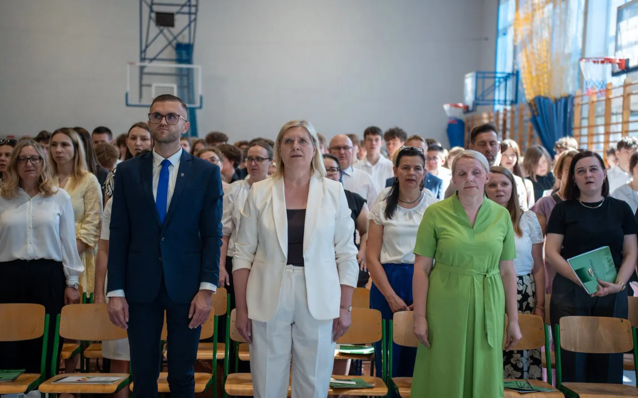 Ostatni dzwonek dla 7500 uczniów w Skierniewicach. Tak SP 5 i „Ekonomik” pożegnały rok szkolny — zdjęcie 29 z 52
