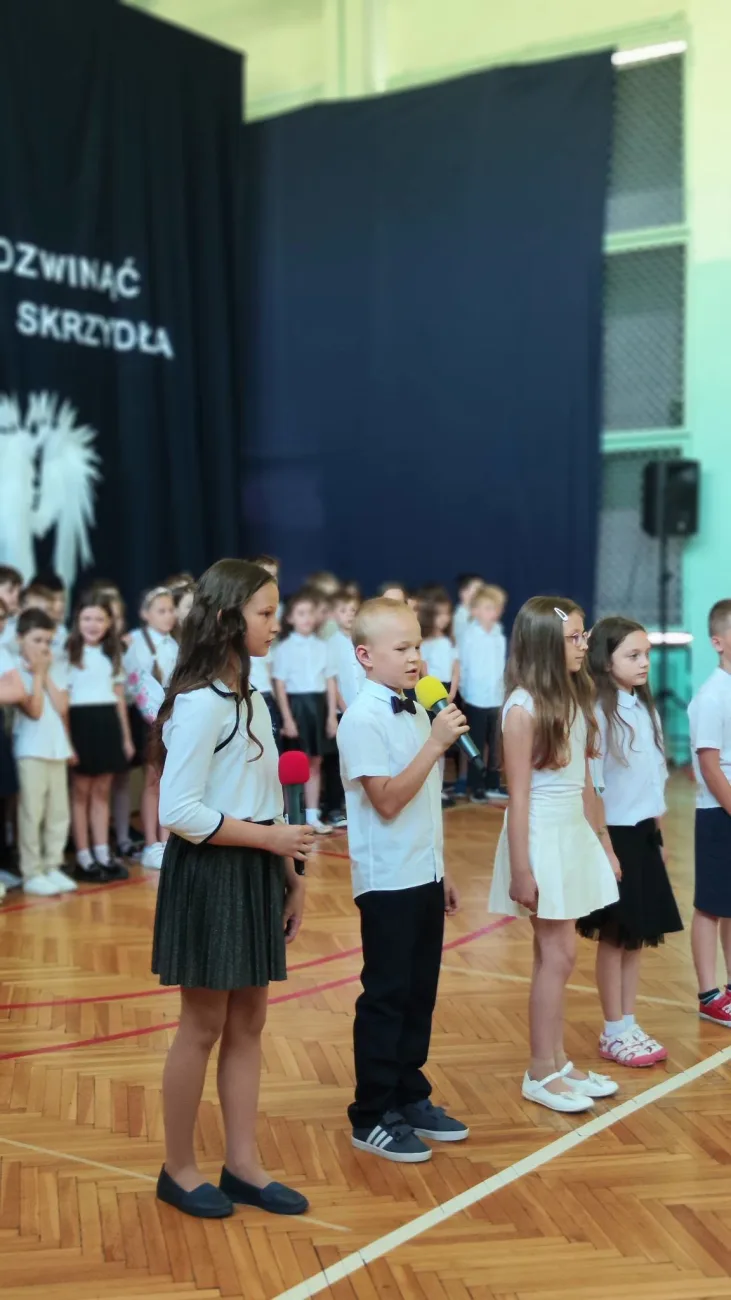 2 zakonczenie roku klasy 3 i 8 sp2 skierniewic 2