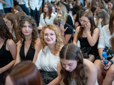 Ostatni dzwonek dla 7500 uczniów w Skierniewicach. Tak SP 5 i „Ekonomik” pożegnały rok szkolny