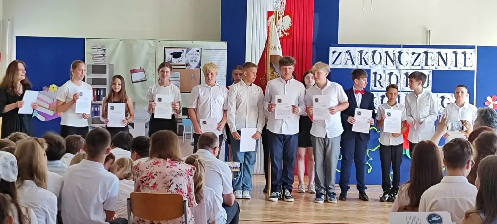 30 zakonczenie roku klasy 6 7 8 sp4 skierniewice 2