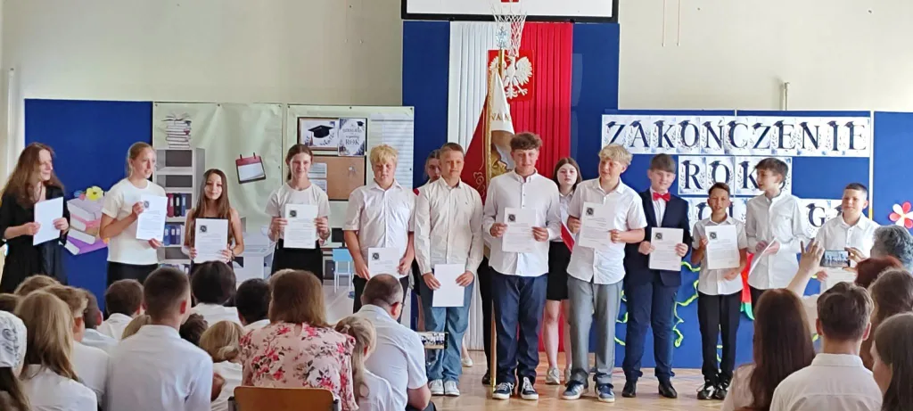 32 zakonczenie roku klasy 6 7 8 sp4 skierniewice 2