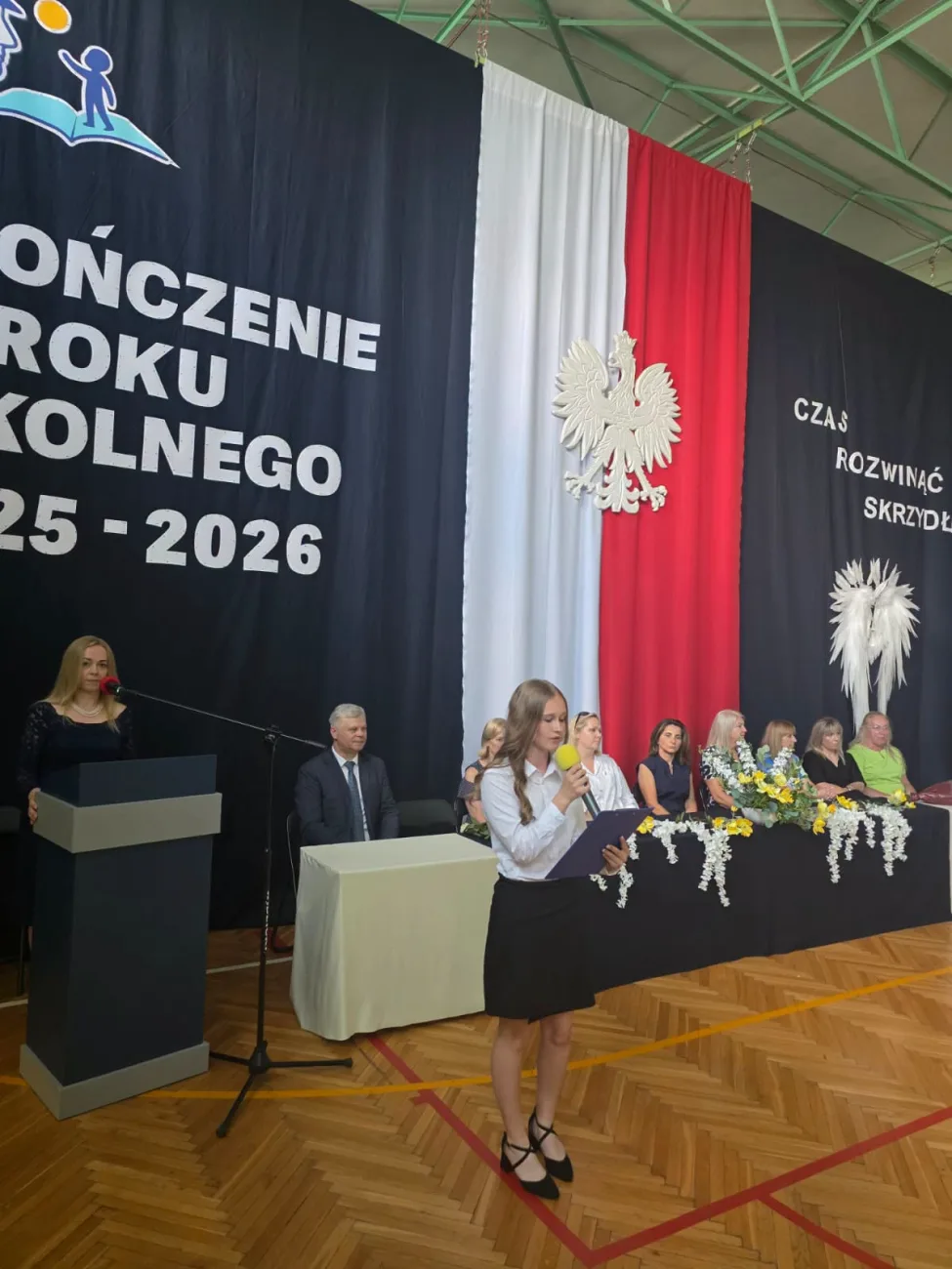 33 zakonczenie roku klasy 3 i 8 sp2 skierniewic