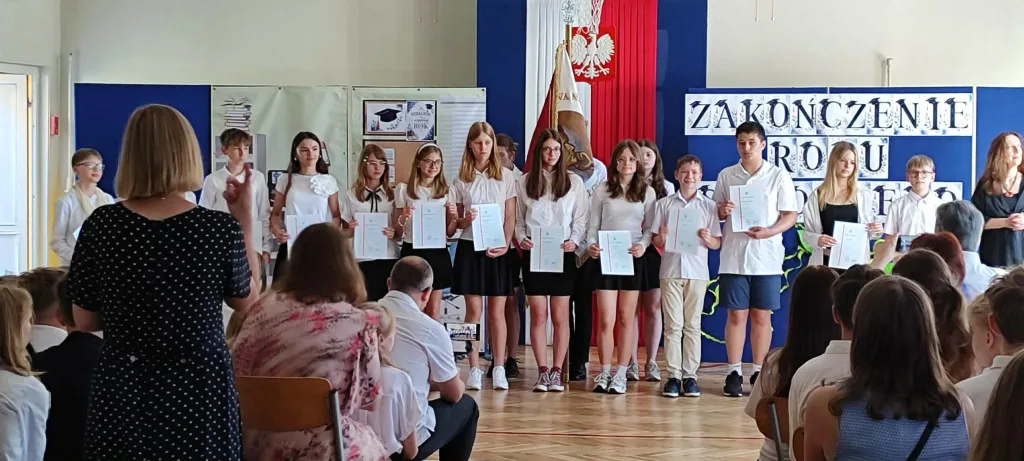 35 zakonczenie roku klasy 6 7 8 sp4 skierniewice 2