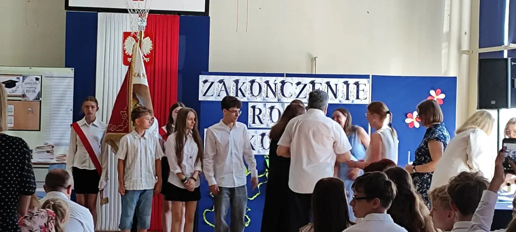 38 zakonczenie roku klasy 6 7 8 sp4 skierniewice 2