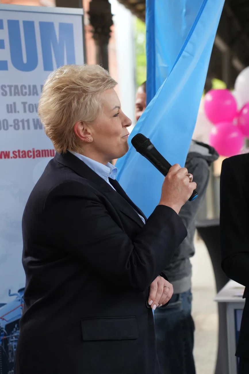 Zabytkowy parowóz „WOYDYNO” na stacji w Skierniewicach. Zobacz fotorelację! 33 41-parowoz-woydyno-skierniewice