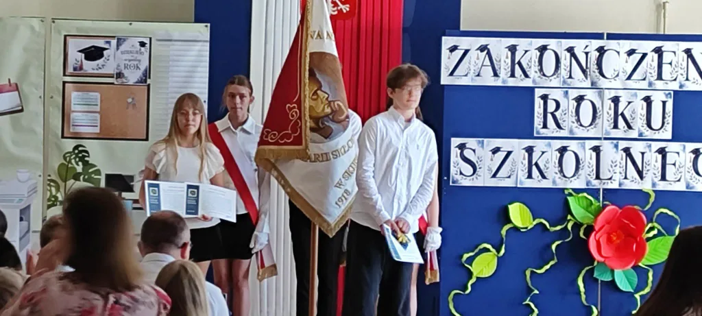 43 zakonczenie roku klasy 6 7 8 sp4 skierniewice 2