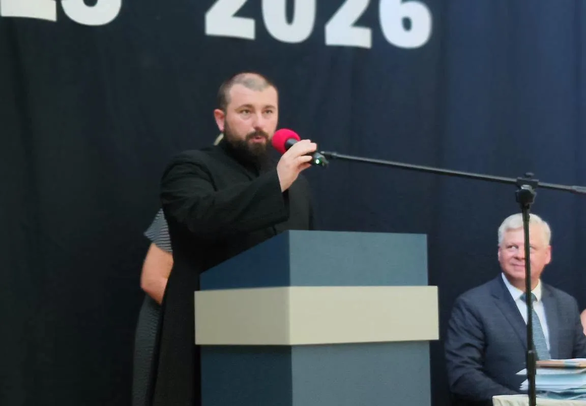 Ostatni dzwonek dla najmłodszych i absolwentów. Zakończenie roku w SP 2 w Skierniewicach — zdjęcie 44 z 92