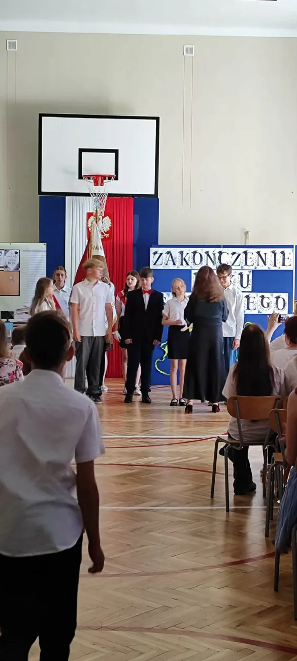 49 zakonczenie roku klasy 6 7 8 sp4 skierniewice 2