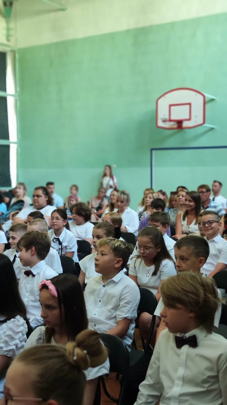 4 zakonczenie roku klasy 3 i 8 sp2 skierniewic 2