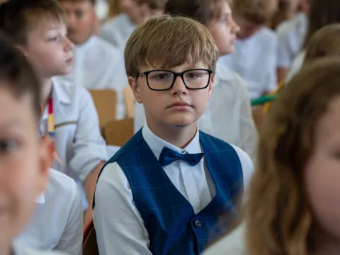 Ostatni dzwonek dla 7500 uczniów w Skierniewicach. Tak SP 5 i „Ekonomik” pożegnały rok szkolny