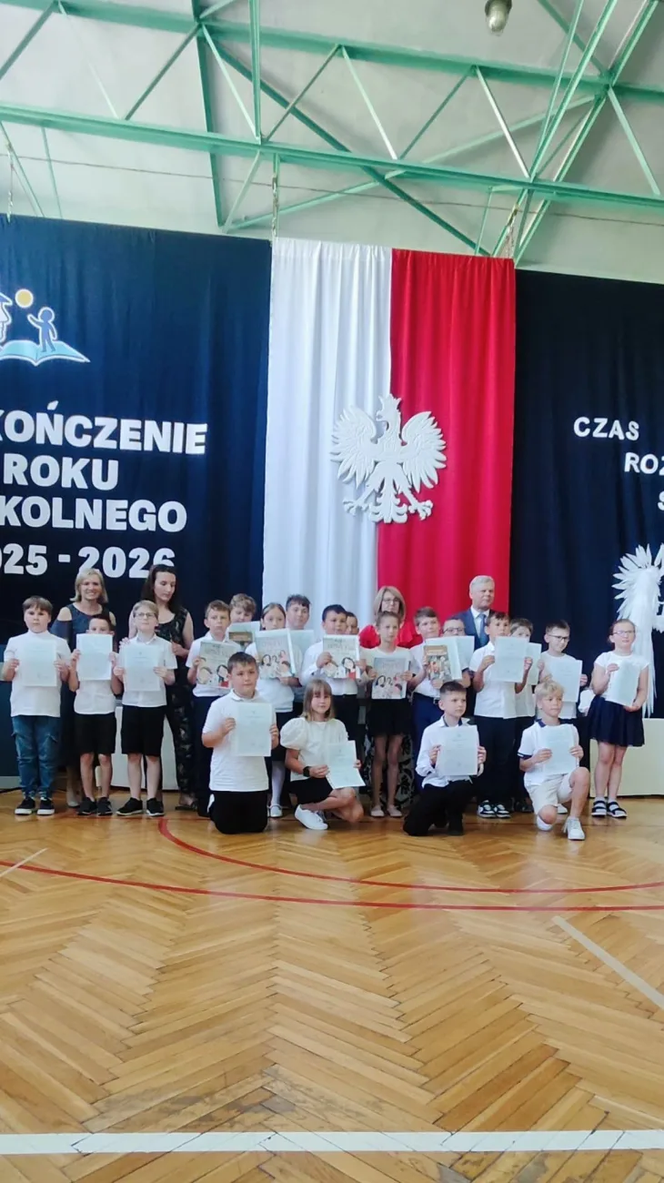 52 zakonczenie roku klasy 3 i 8 sp2 skierniewic 2