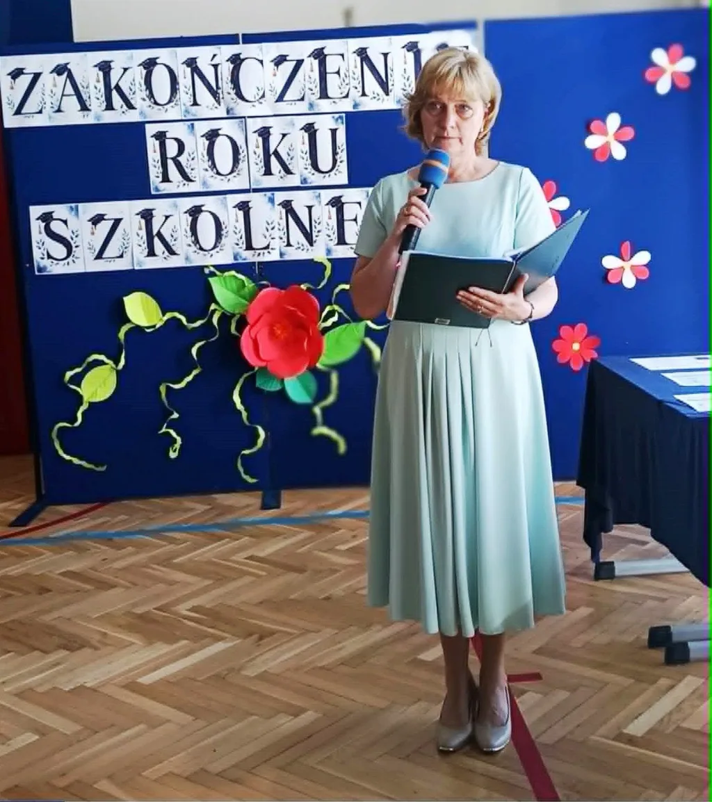 56 zakonczenie roku klasy 6 7 8 sp4 skierniewice 2