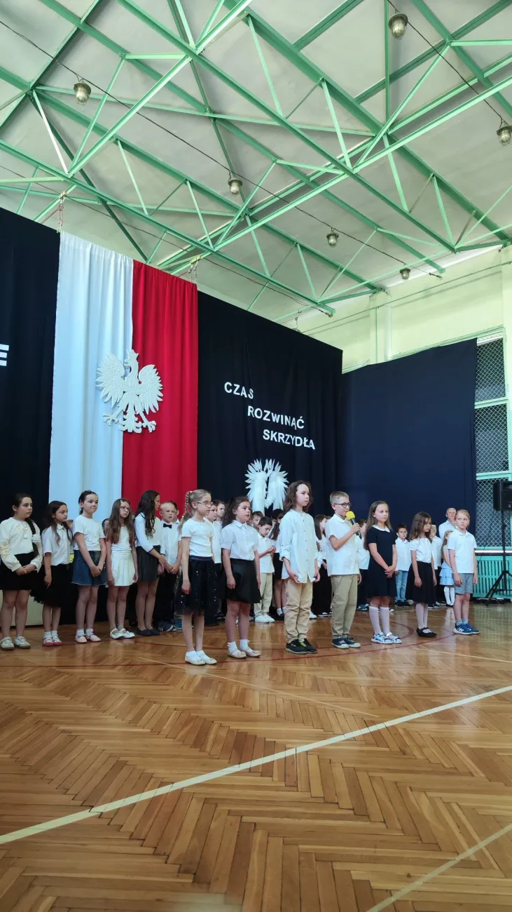 5 zakonczenie roku klasy 3 i 8 sp2 skierniewic 2