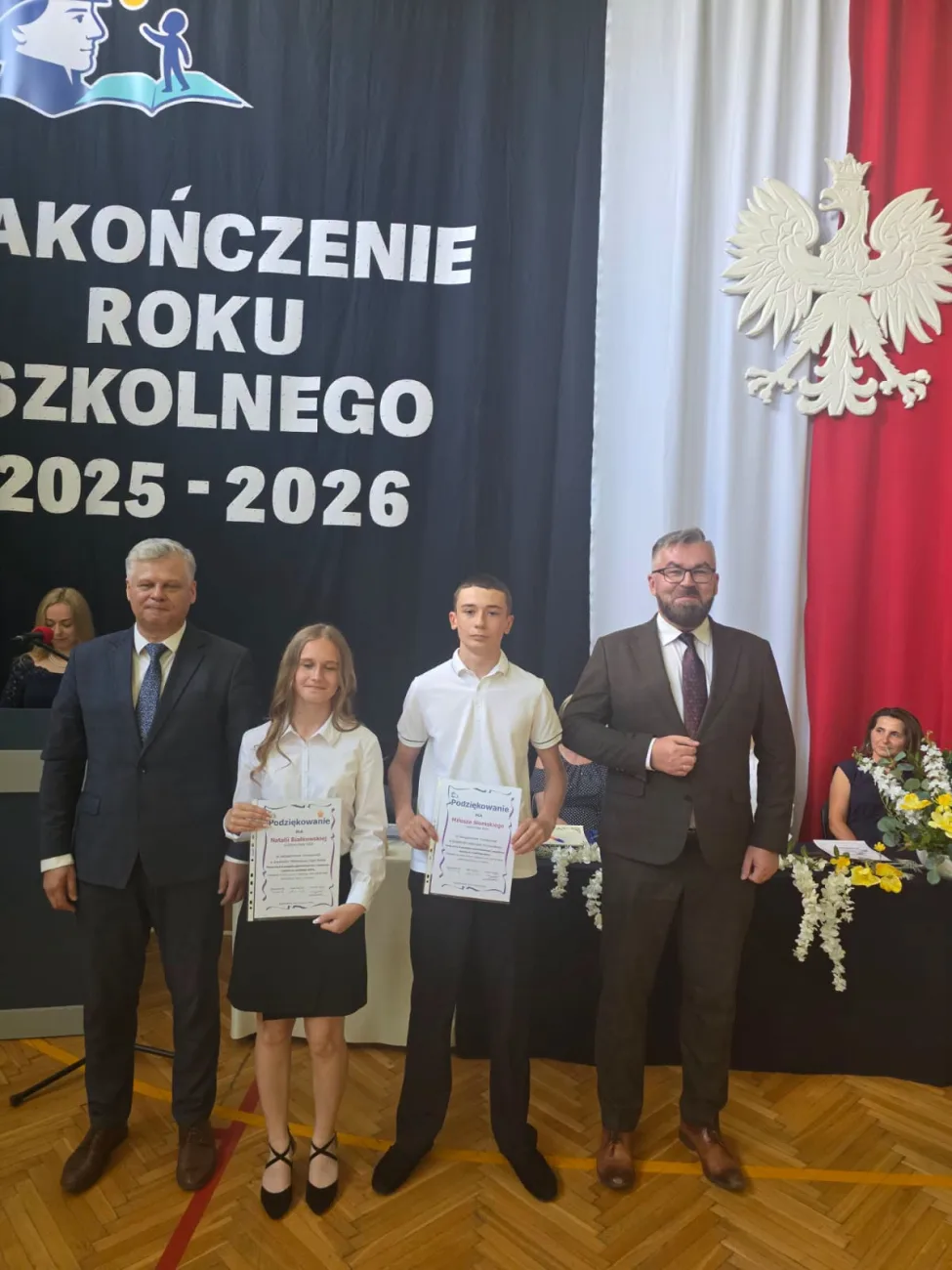 5 zakonczenie roku klasy 3 i 8 sp2 skierniewic