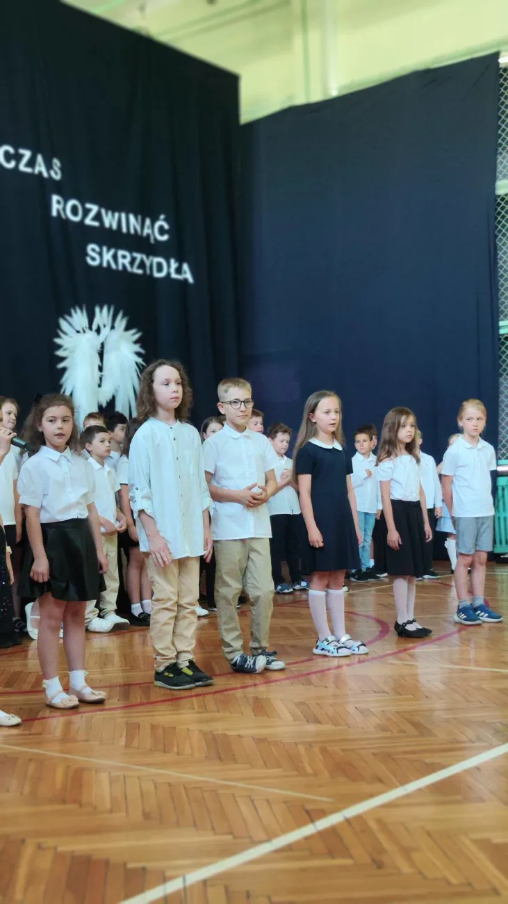 7 zakonczenie roku klasy 3 i 8 sp2 skierniewic 2