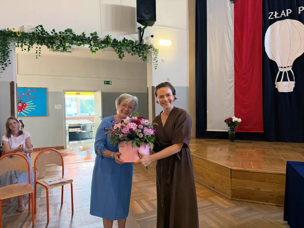 88 pozegnanie osmoklasistow sp 9 skierniewice