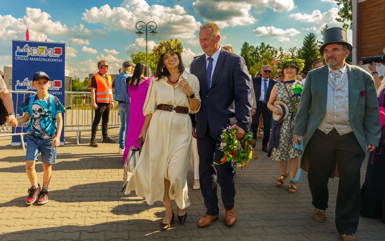 Wielki korowód przeszedł przez Lipce Reymontowskie. Zobacz zdjęcia z Dnia Reymonta 2026! — zdjęcie 26 z 75