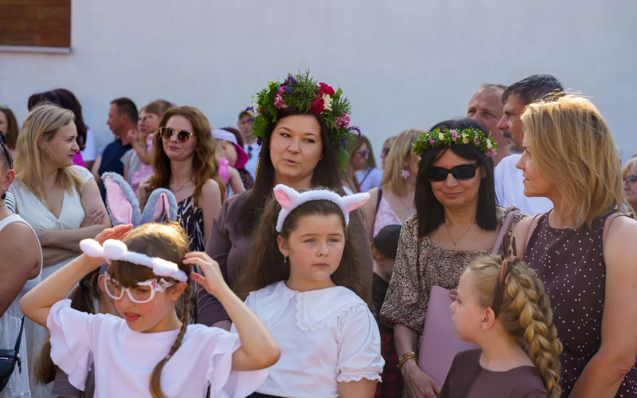 Wielki korowód przeszedł przez Lipce Reymontowskie. Zobacz zdjęcia z Dnia Reymonta 2026! — zdjęcie 52 z 75