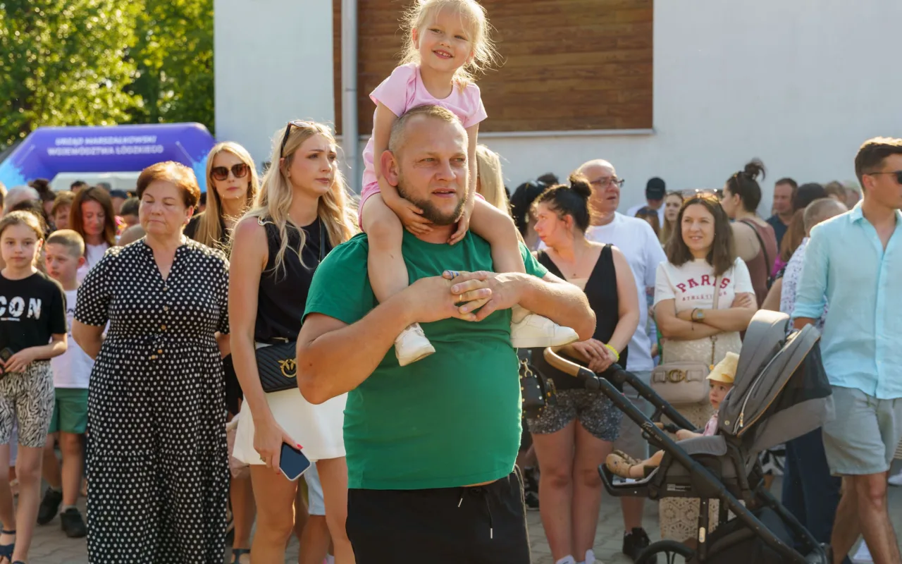 Wielki korowód przeszedł przez Lipce Reymontowskie. Zobacz zdjęcia z Dnia Reymonta 2026! — zdjęcie 53 z 75
