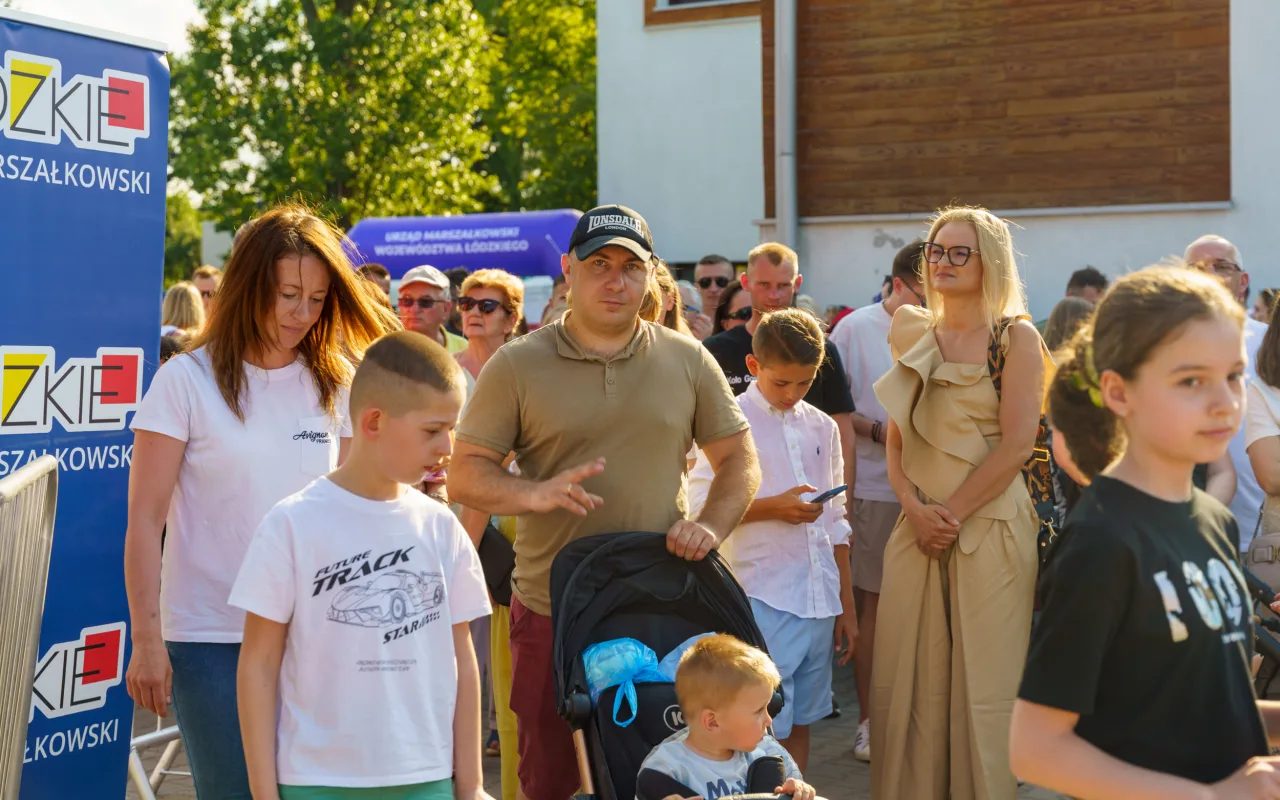 Wielki korowód przeszedł przez Lipce Reymontowskie. Zobacz zdjęcia z Dnia Reymonta 2026! — zdjęcie 55 z 75