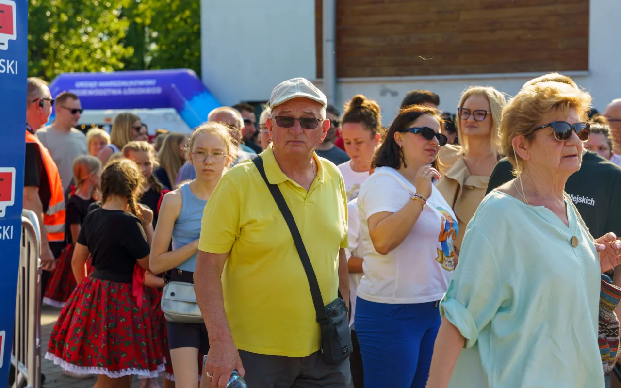 Wielki korowód przeszedł przez Lipce Reymontowskie. Zobacz zdjęcia z Dnia Reymonta 2026! — zdjęcie 57 z 75
