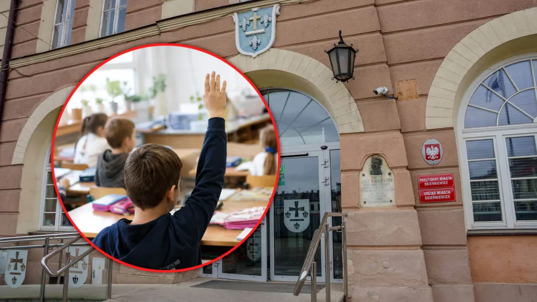 Urząd Miasta Skierniewice i dziecko w szkolnej klasie - ilustracja do artykułu o wydatkach na edukację
