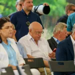 Jarosław Kaczyński i Przemysław Czarnek podczas konwencji programowej w Świętych Nowakach, gmina Maków, powiat skierniewicki