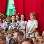 ostatni dzwonek w sp 1 w skierniewicach uczniowie oficjalnie rozpoczeli wakacje 8 z 39