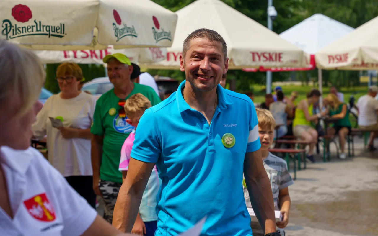 [ZDJĘCIA] Powiatowy Rajd Lata 2026 za nami. Upał nie zniechęcił rowerzystów — zdjęcie 101 z 102