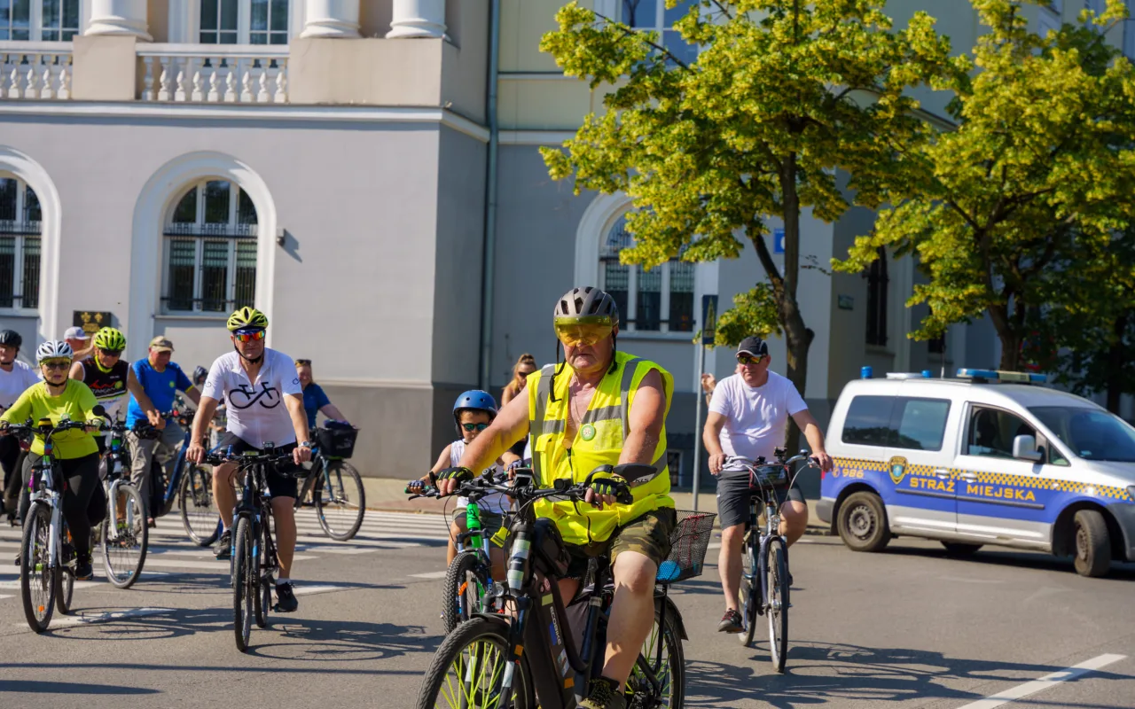 [ZDJĘCIA] Powiatowy Rajd Lata 2026 za nami. Upał nie zniechęcił rowerzystów — zdjęcie 45 z 102
