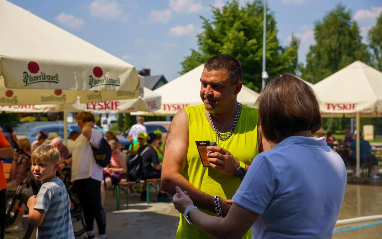 [ZDJĘCIA] Powiatowy Rajd Lata 2026 za nami. Upał nie zniechęcił rowerzystów — zdjęcie 79 z 102