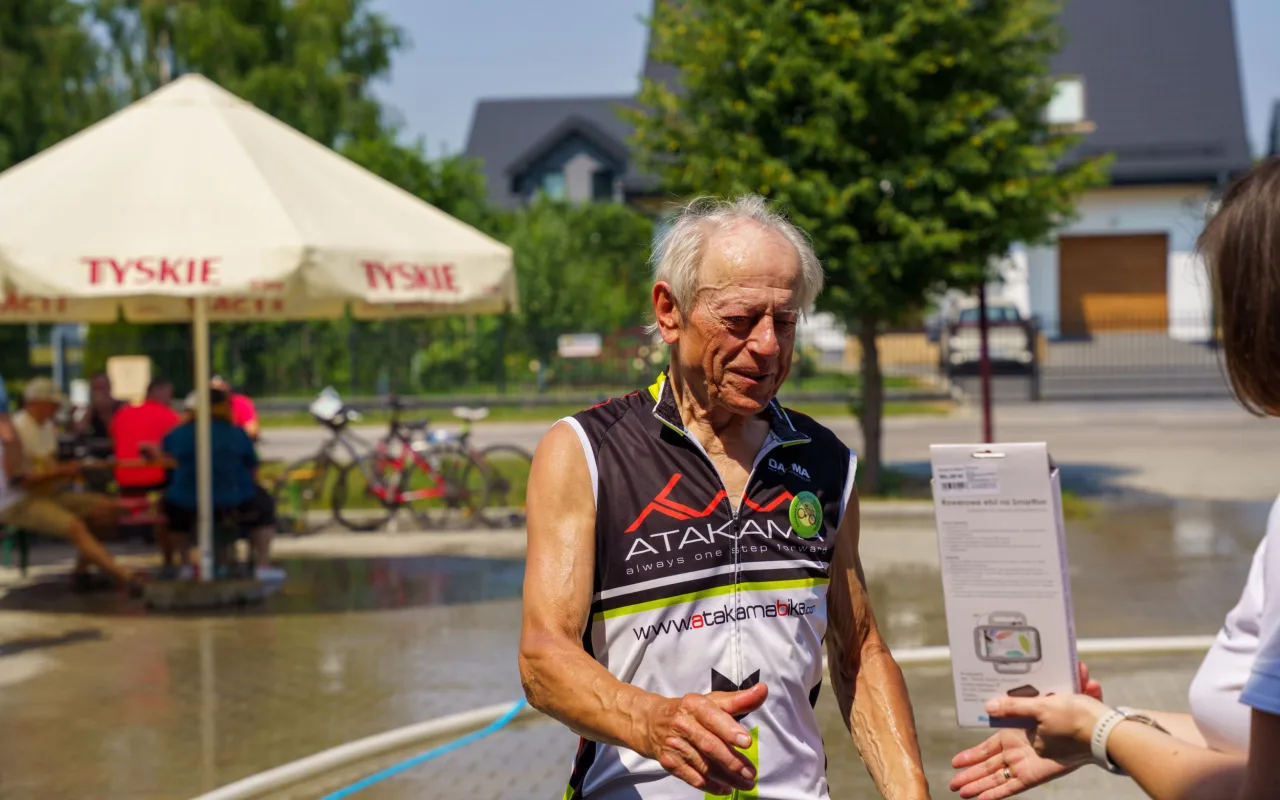 [ZDJĘCIA] Powiatowy Rajd Lata 2026 za nami. Upał nie zniechęcił rowerzystów — zdjęcie 86 z 102