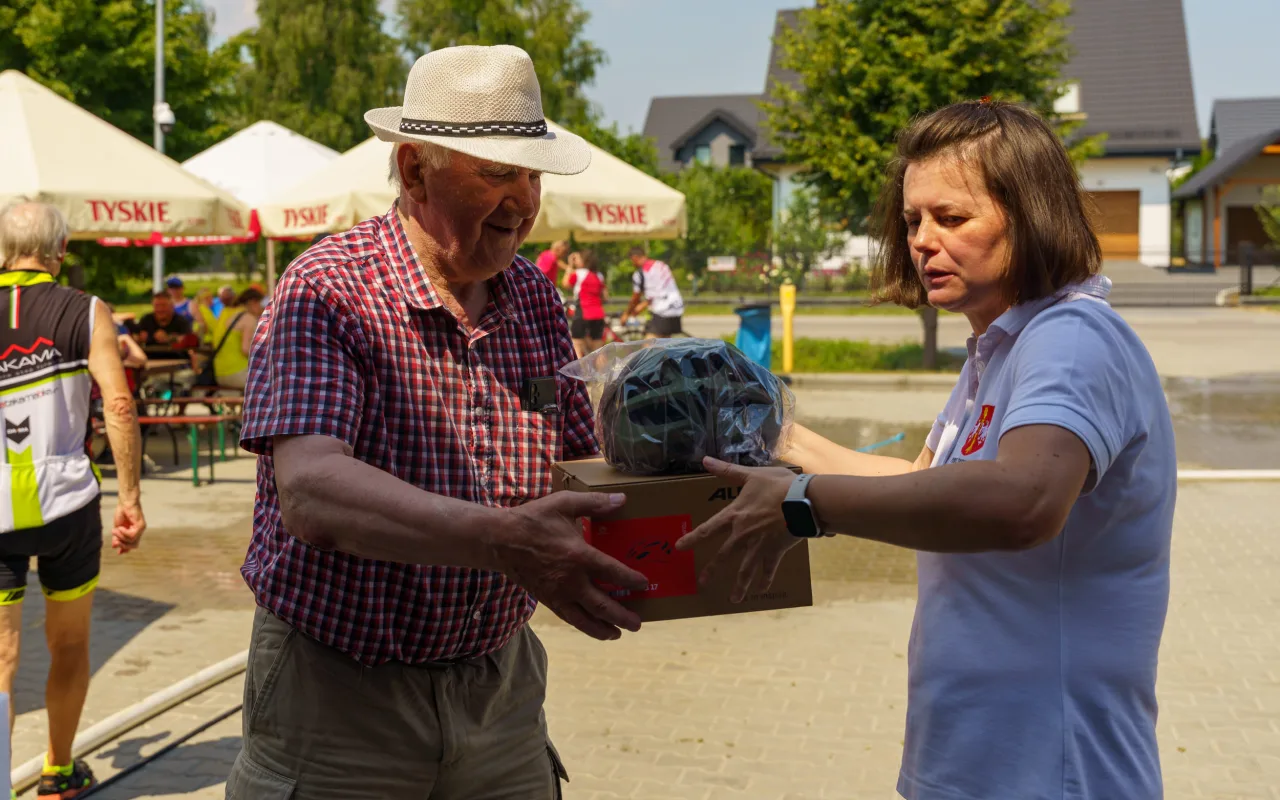 [ZDJĘCIA] Powiatowy Rajd Lata 2026 za nami. Upał nie zniechęcił rowerzystów — zdjęcie 87 z 102