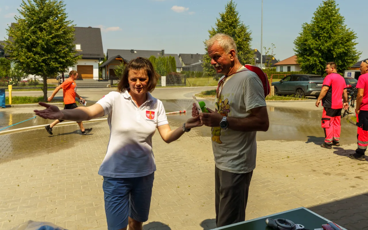 [ZDJĘCIA] Powiatowy Rajd Lata 2026 za nami. Upał nie zniechęcił rowerzystów — zdjęcie 91 z 102