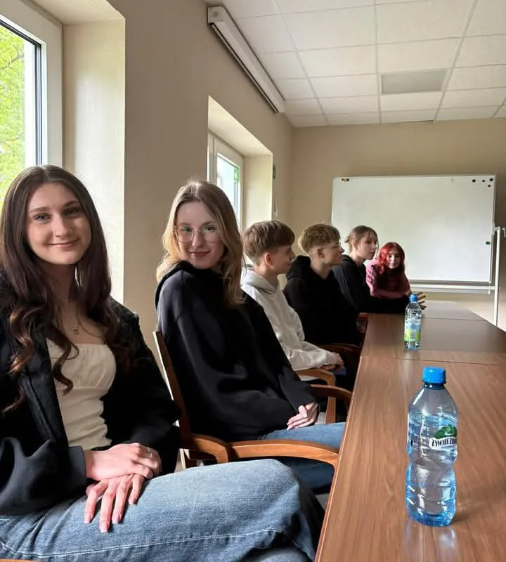 „Nie było lania wody, wsiedliśmy do koparek”. Uczniowie skierniewickiej budowlanki o zderzeniu z rynkiem pracy w Europie — zdjęcie 22 z 23