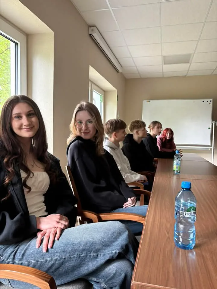 „Nie było lania wody, wsiedliśmy do koparek". Uczniowie skierniewickiej budowlanki o zderzeniu z rynkiem pracy w Europie 38 whatsapp image 2026 06 09 at 12 39 25 1