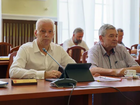 Zarząd powiatu skierniewickiego z absolutorium. Radni dali zielone światło na kolejne miliony na drogi