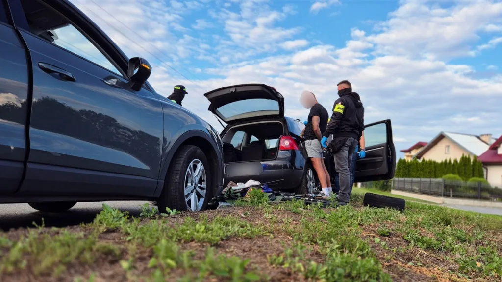 Miał 68 Lat I Produkował Narkotyki. Wpadł Po Akcji Skierniewickiej Policji 08