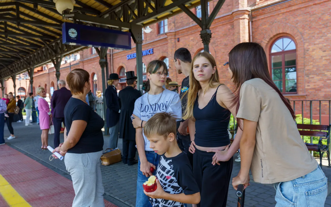 Nowoczesne pociągi na torach. Pesa Elf 3.0 w Skierniewicach i historyczna wizyta ministra — zdjęcie 21 z 75