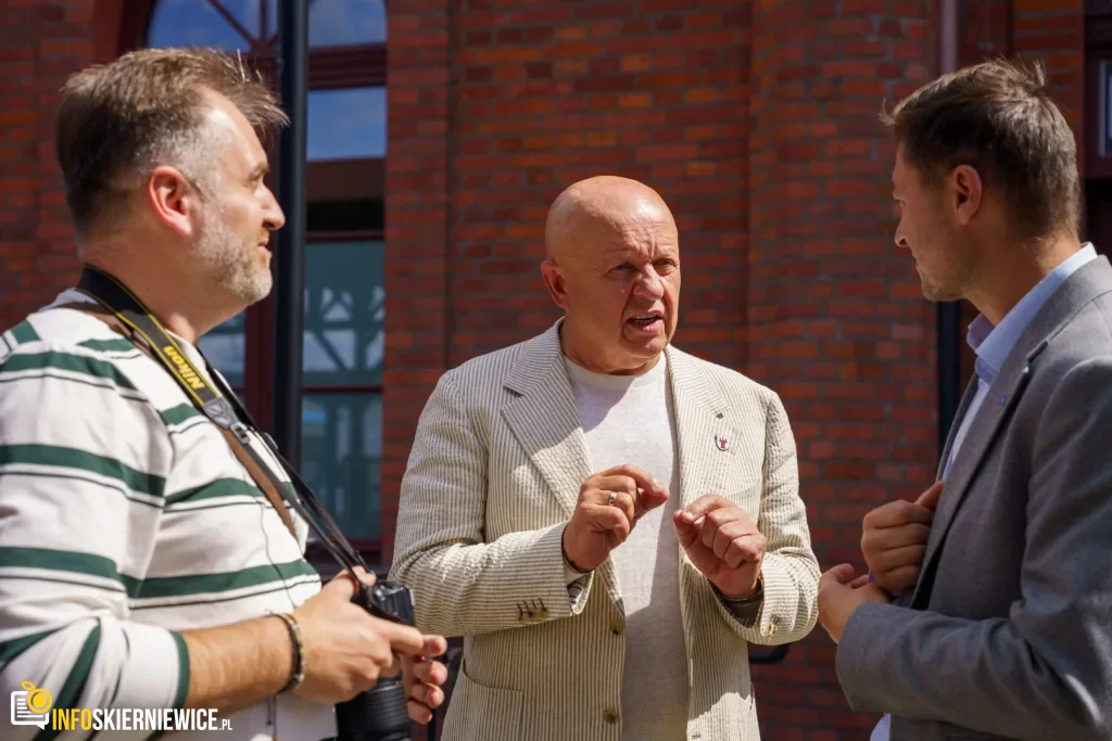 Nowoczesne Pociągi Na Torach. Pesa Elf 3.0 W Skierniewicach I Historyczna Wizyta Ministra 25