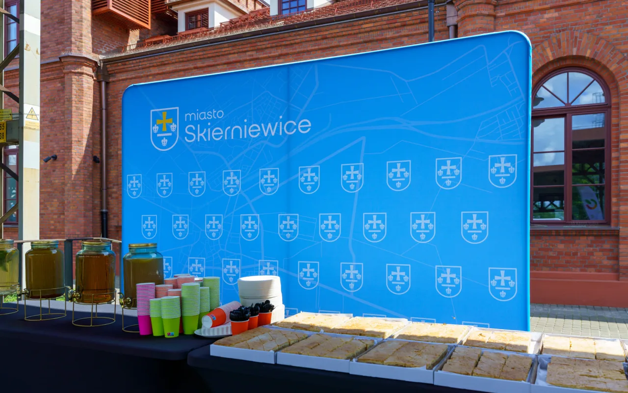 Nowoczesne pociągi na torach. Pesa Elf 3.0 w Skierniewicach i historyczna wizyta ministra — zdjęcie 3 z 75
