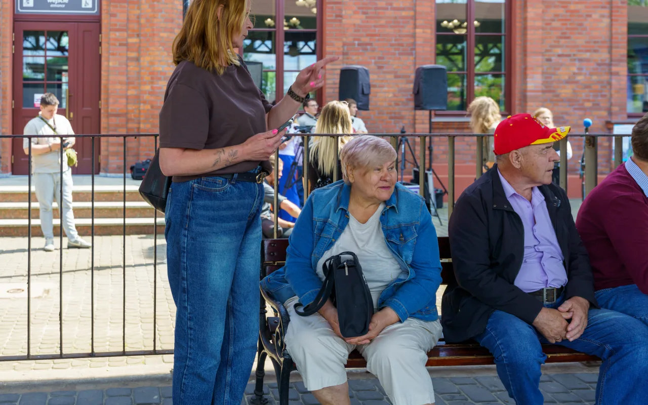 Nowoczesne pociągi na torach. Pesa Elf 3.0 w Skierniewicach i historyczna wizyta ministra — zdjęcie 30 z 75