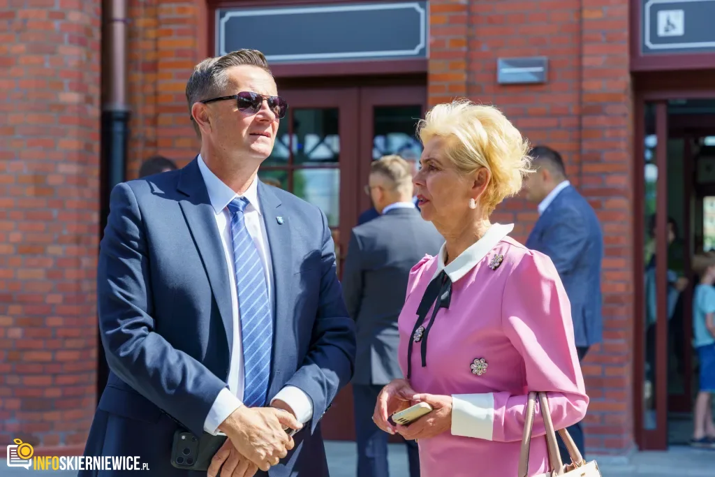 Nowoczesne Pociągi Na Torach. Pesa Elf 3.0 W Skierniewicach I Historyczna Wizyta Ministra 37
