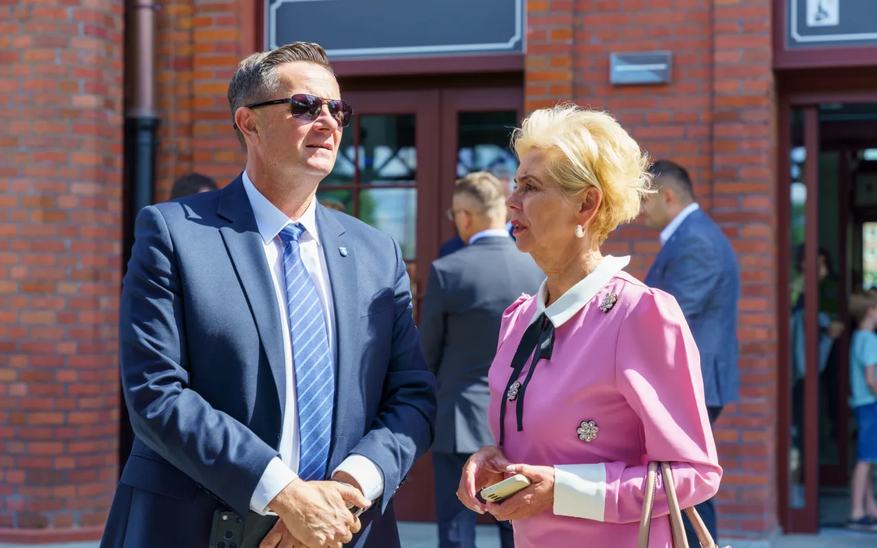 Nowoczesne pociągi na torach. Pesa Elf 3.0 w Skierniewicach i historyczna wizyta ministra — zdjęcie 37 z 75