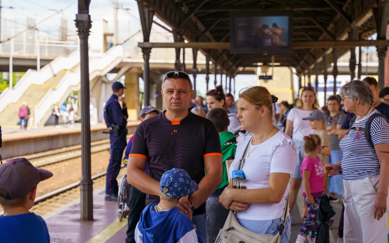 Nowoczesne pociągi na torach. Pesa Elf 3.0 w Skierniewicach i historyczna wizyta ministra — zdjęcie 40 z 75