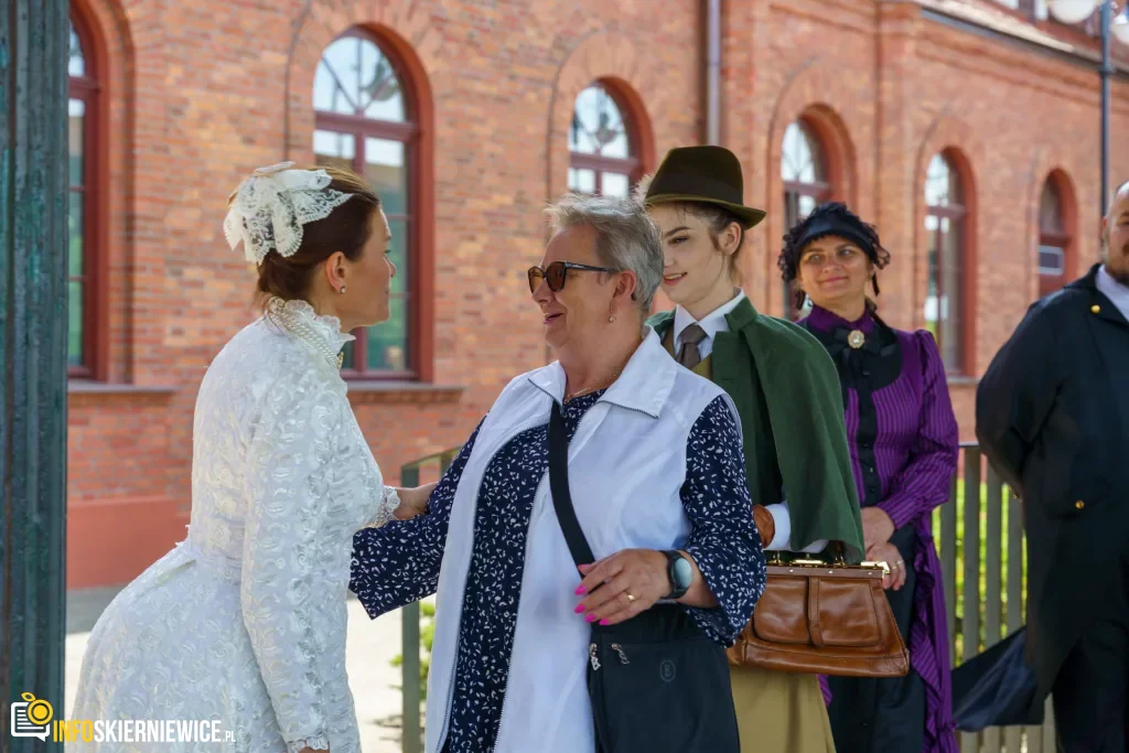 Nowoczesne Pociągi Na Torach. Pesa Elf 3.0 W Skierniewicach I Historyczna Wizyta Ministra 05