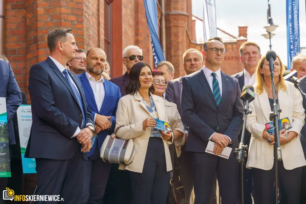 Nowoczesne Pociągi Na Torach. Pesa Elf 3.0 W Skierniewicach I Historyczna Wizyta Ministra 63