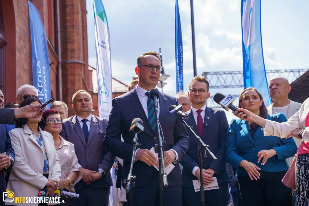 Nowoczesne Pociągi Na Torach. Pesa Elf 3.0 W Skierniewicach I Historyczna Wizyta Ministra 66