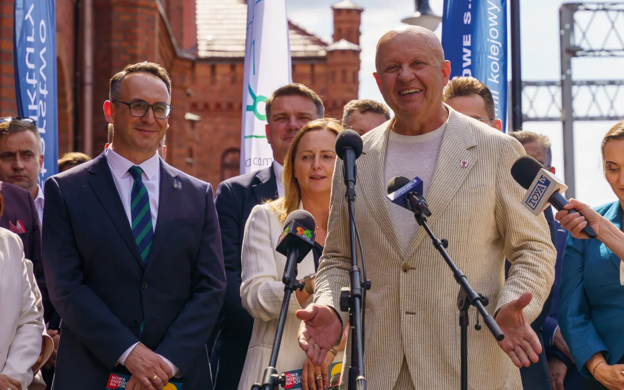 Nowoczesne pociągi na torach. Pesa Elf 3.0 w Skierniewicach i historyczna wizyta ministra — zdjęcie 69 z 75