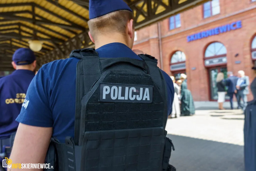 Nowoczesne Pociągi Na Torach. Pesa Elf 3.0 W Skierniewicach I Historyczna Wizyta Ministra 08